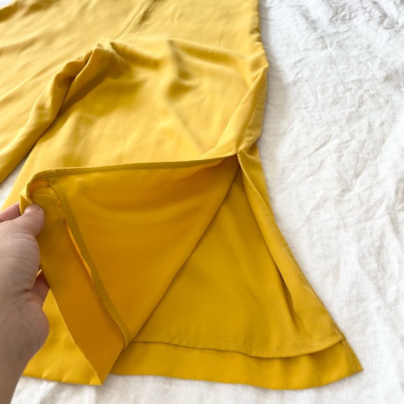 Icone Yellow Wide Leg High-Rise Culotte - Picture 2 of 10